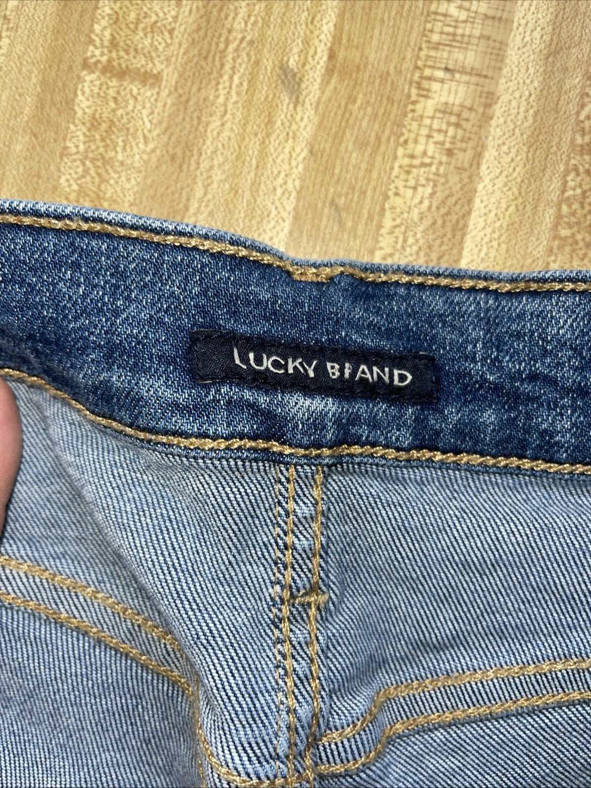 lucky brand 411 athletic taper jeans 33/32