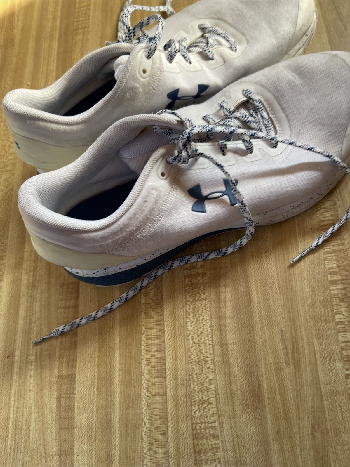 Under Armour Charged Escape Size 9.5