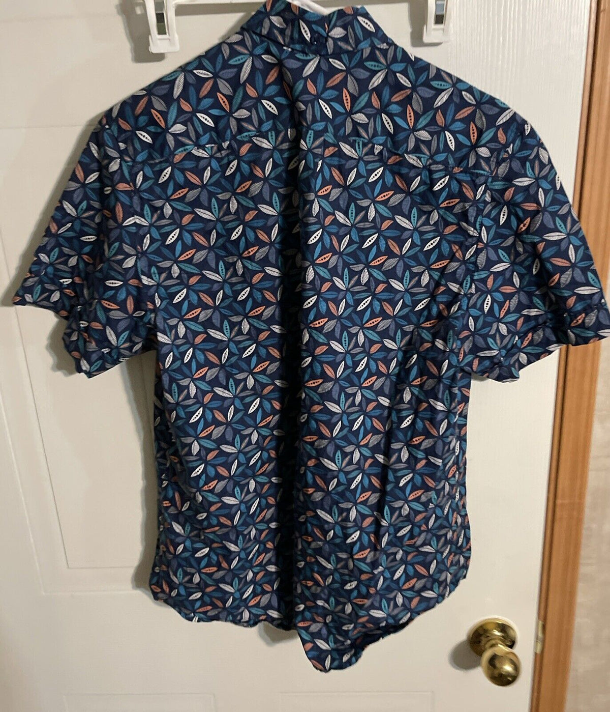 kennington hawaiian shirt Medium 