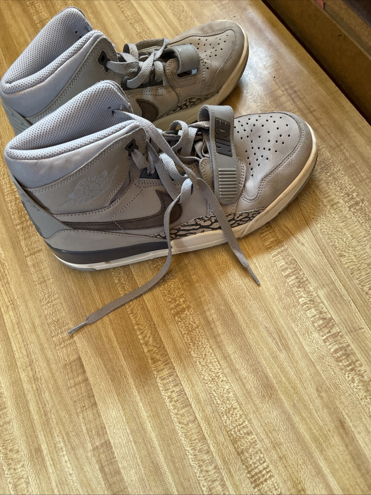 Nike Air Jordan Legacy 312 Wolf Grey Size. 9