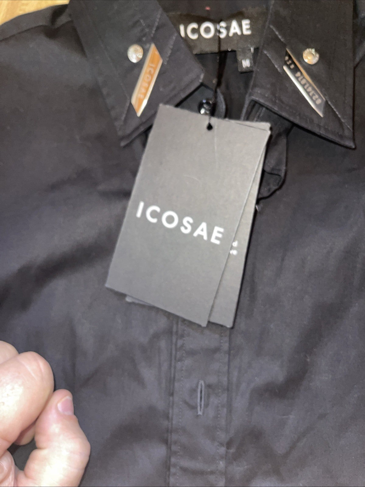 Icosae Button Up Medium NWT 