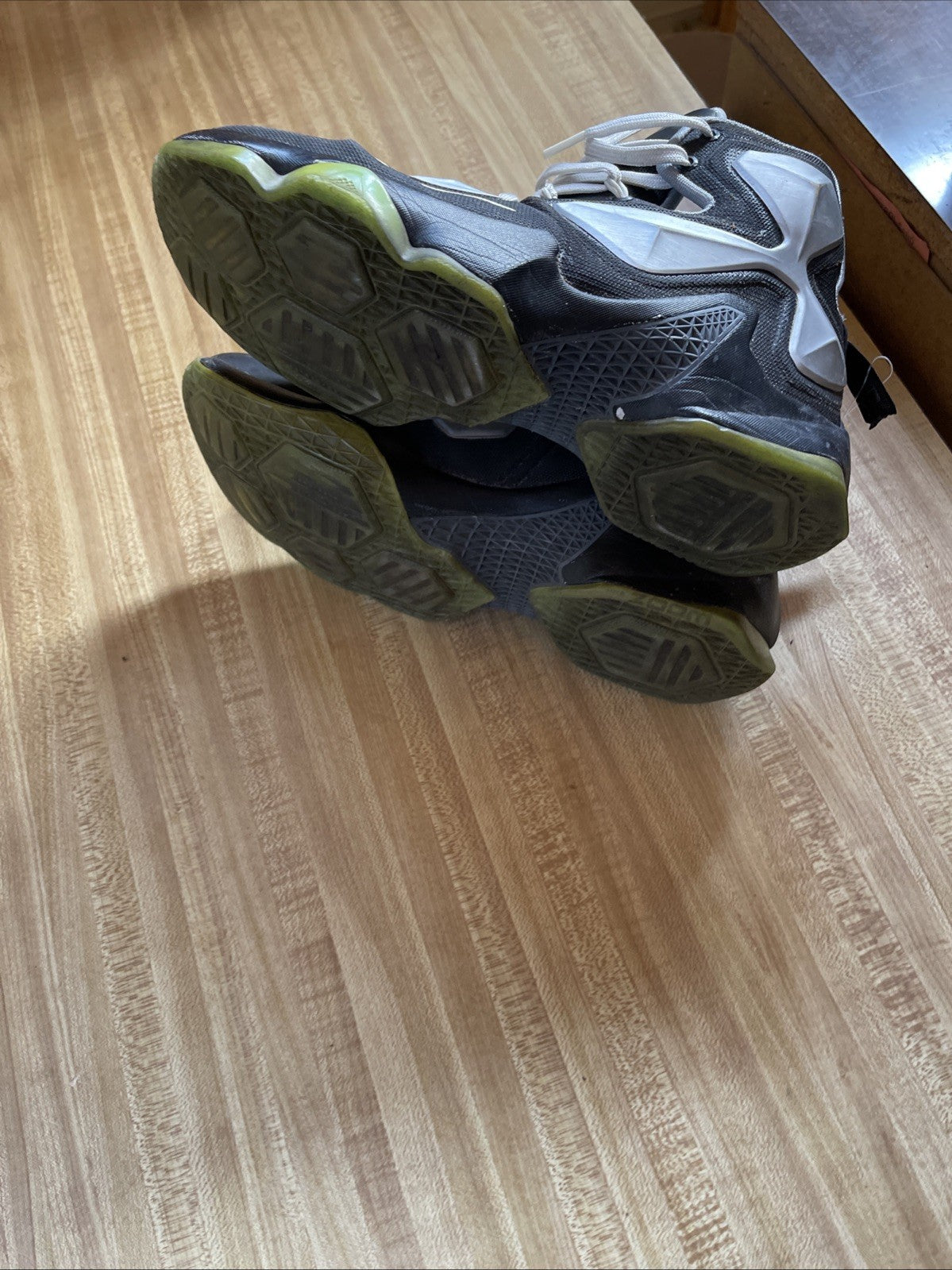 Nike LeBron 13 Size 8.5 