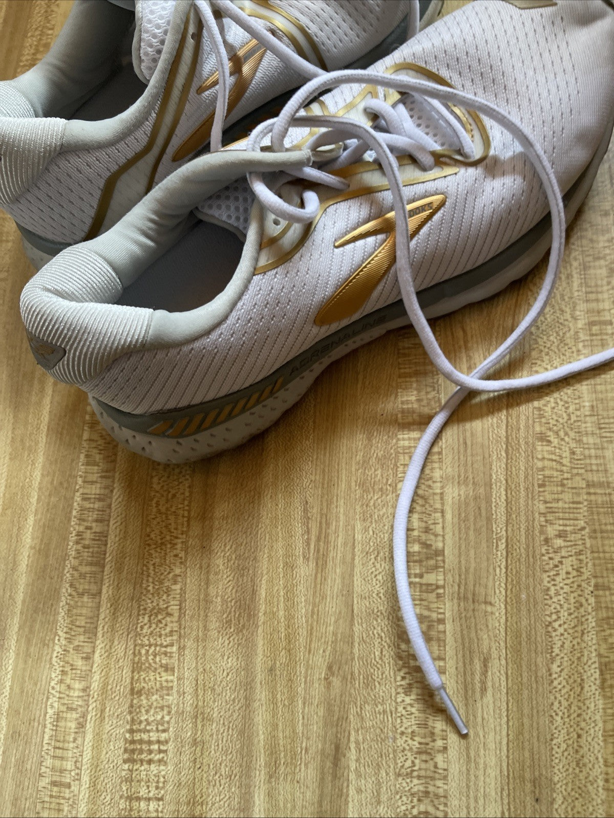 Brooks Adrenaline 20 Size 8