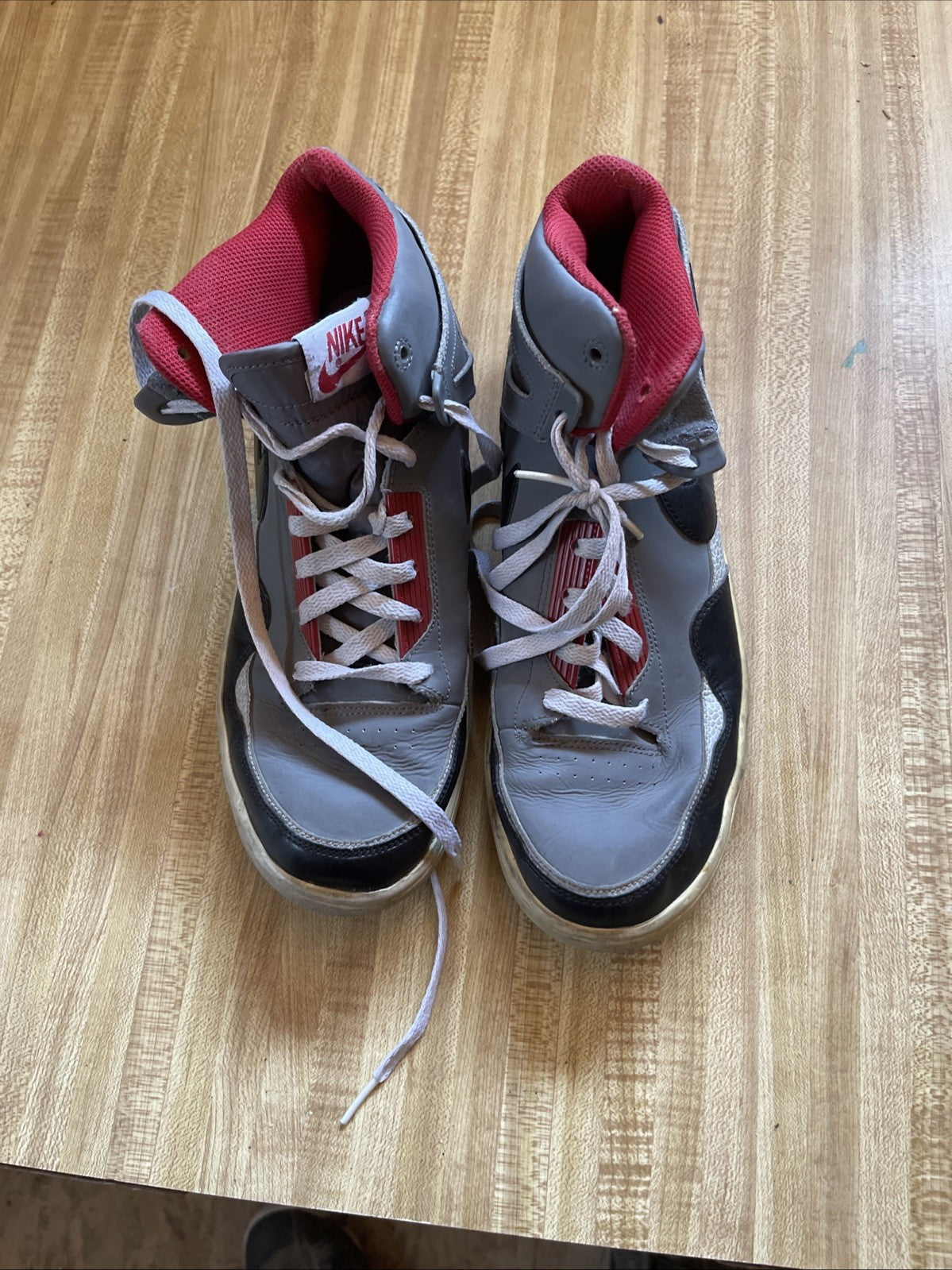 Nike Alphaballer Size 10