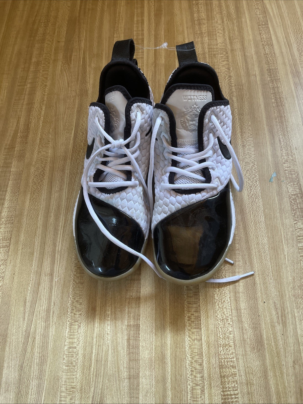 Nike LeBron Witness 3 Size 9.5