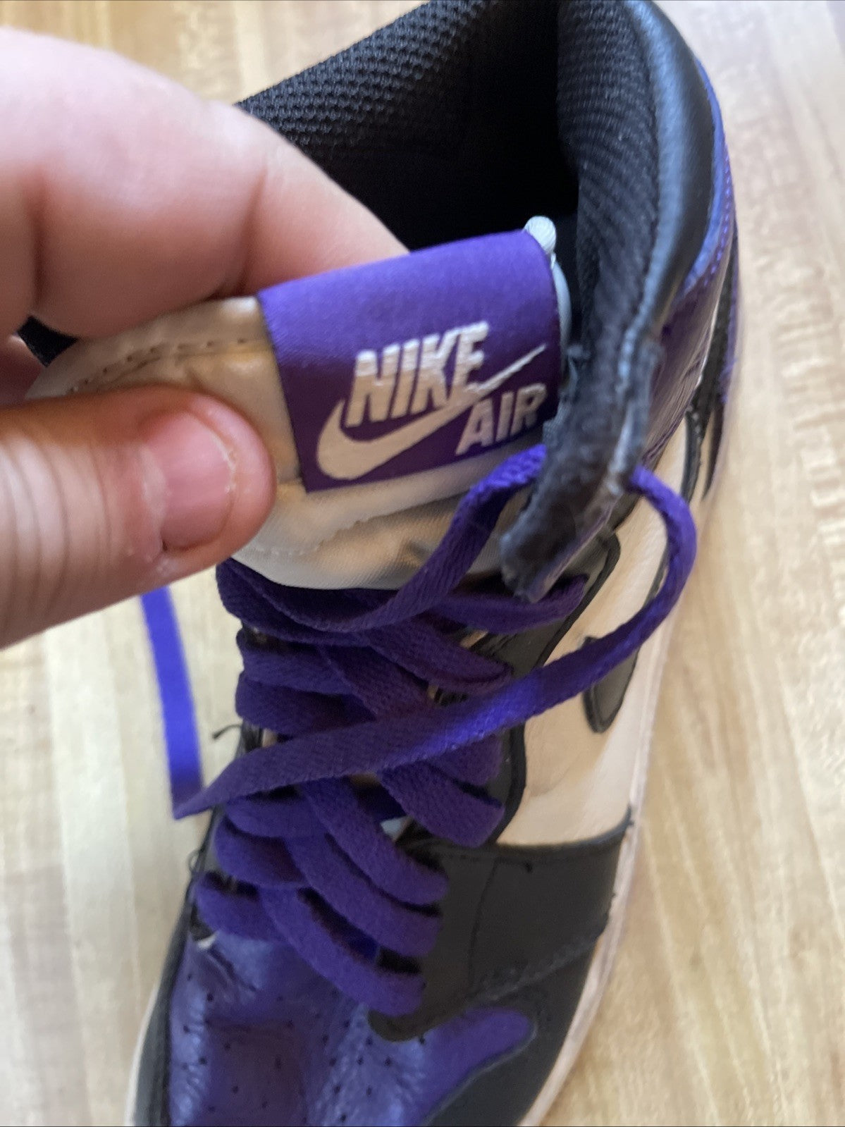 Nike Air Jordan 1 Retro Size 7Y Purple 