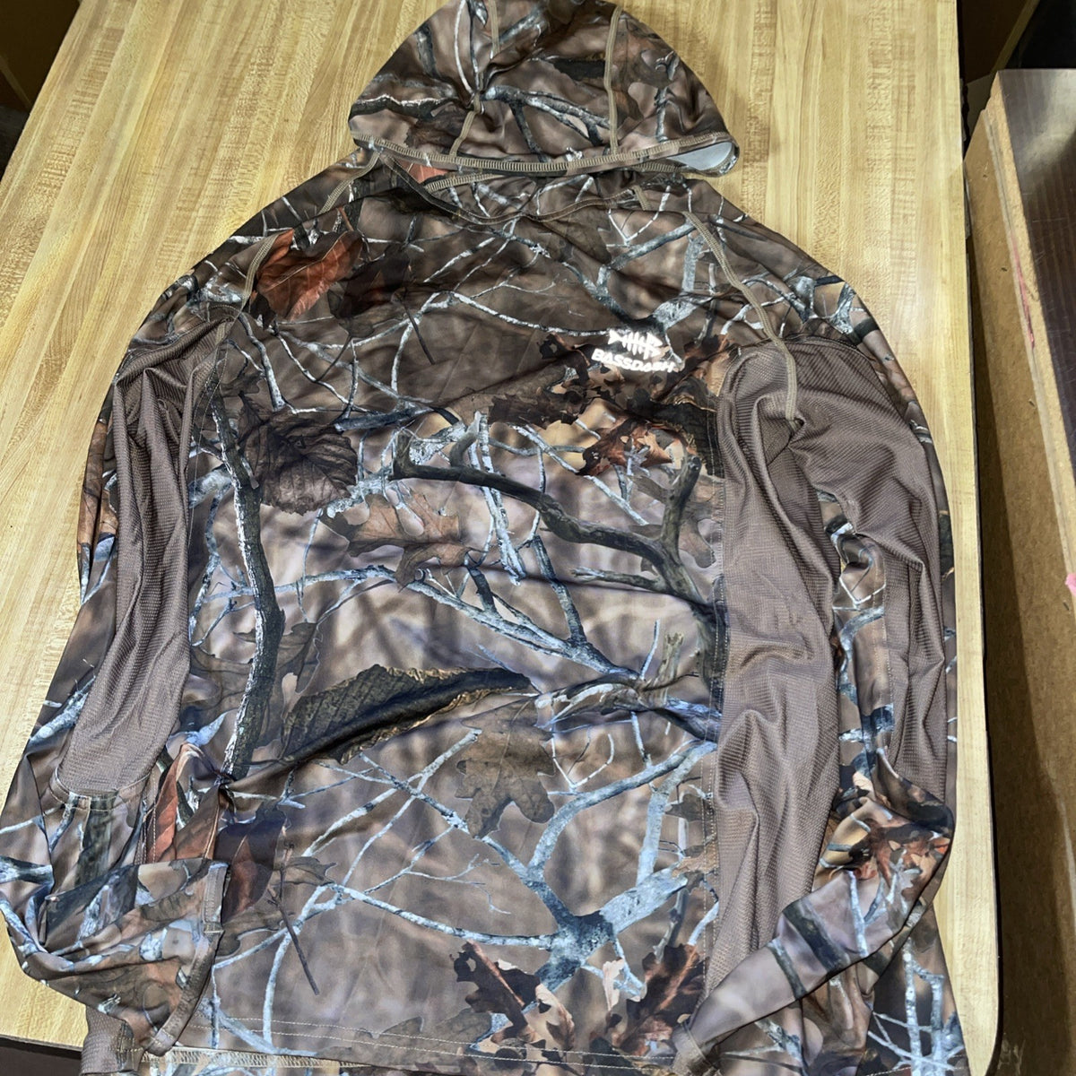 Bassdash Hoodie With Face Mask Large Woodland Camo