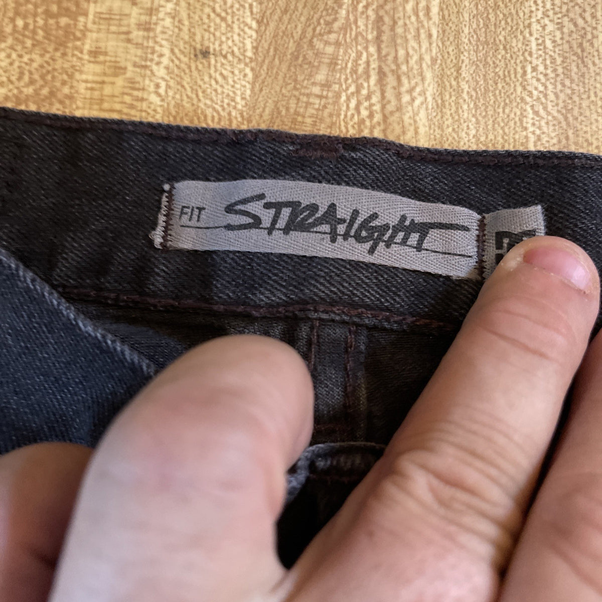 DC Straight Fit Jeans 28/28 Tags Says 28/32