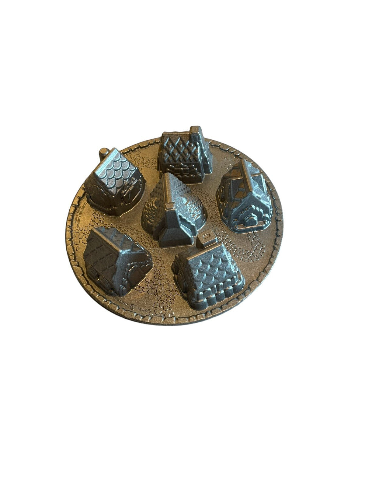 Nordic Ware Cozy Village Houses Pan