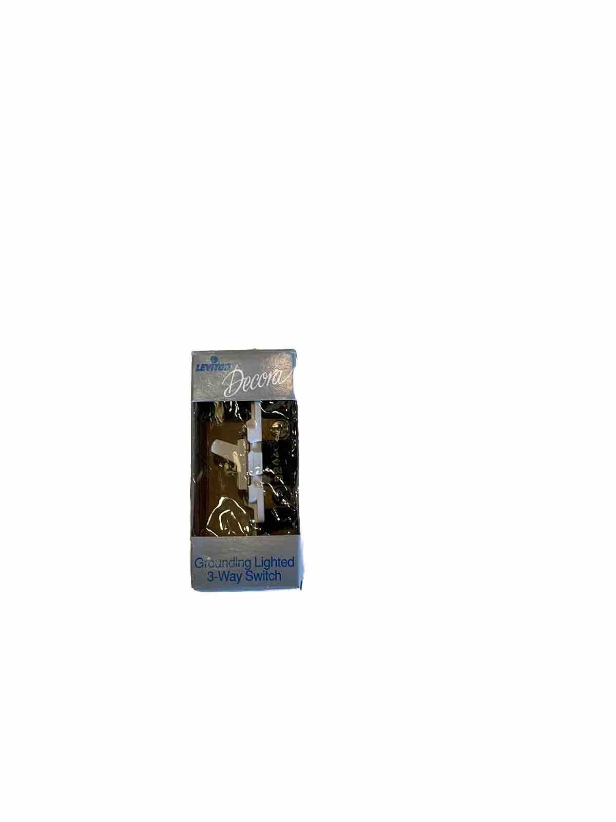 Leviton Grounding Lighted 3 Way Switch 