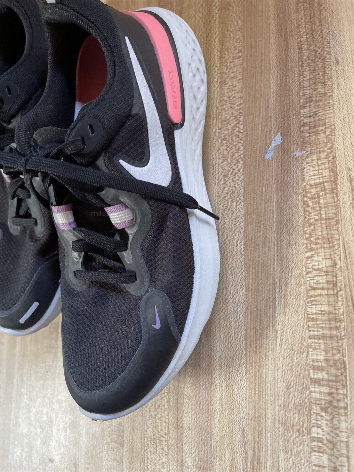 Nike Miller React Size 8