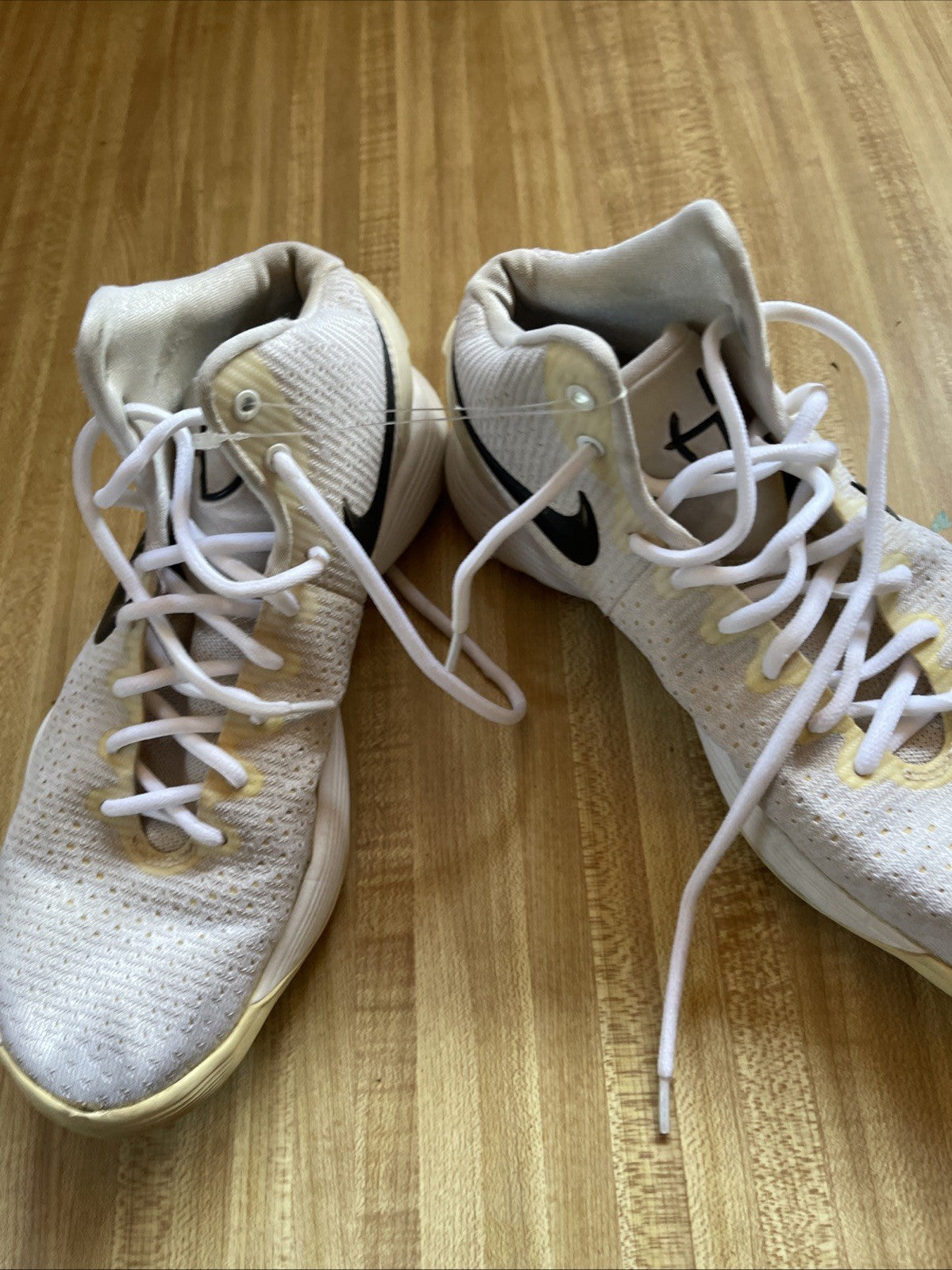 Nike Hyperdunk Flyknit 2017 Size 8