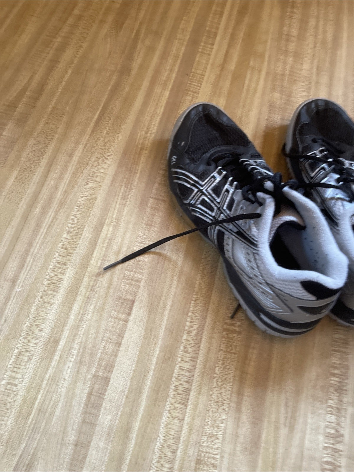 ASICS Gel Rocket Size 9