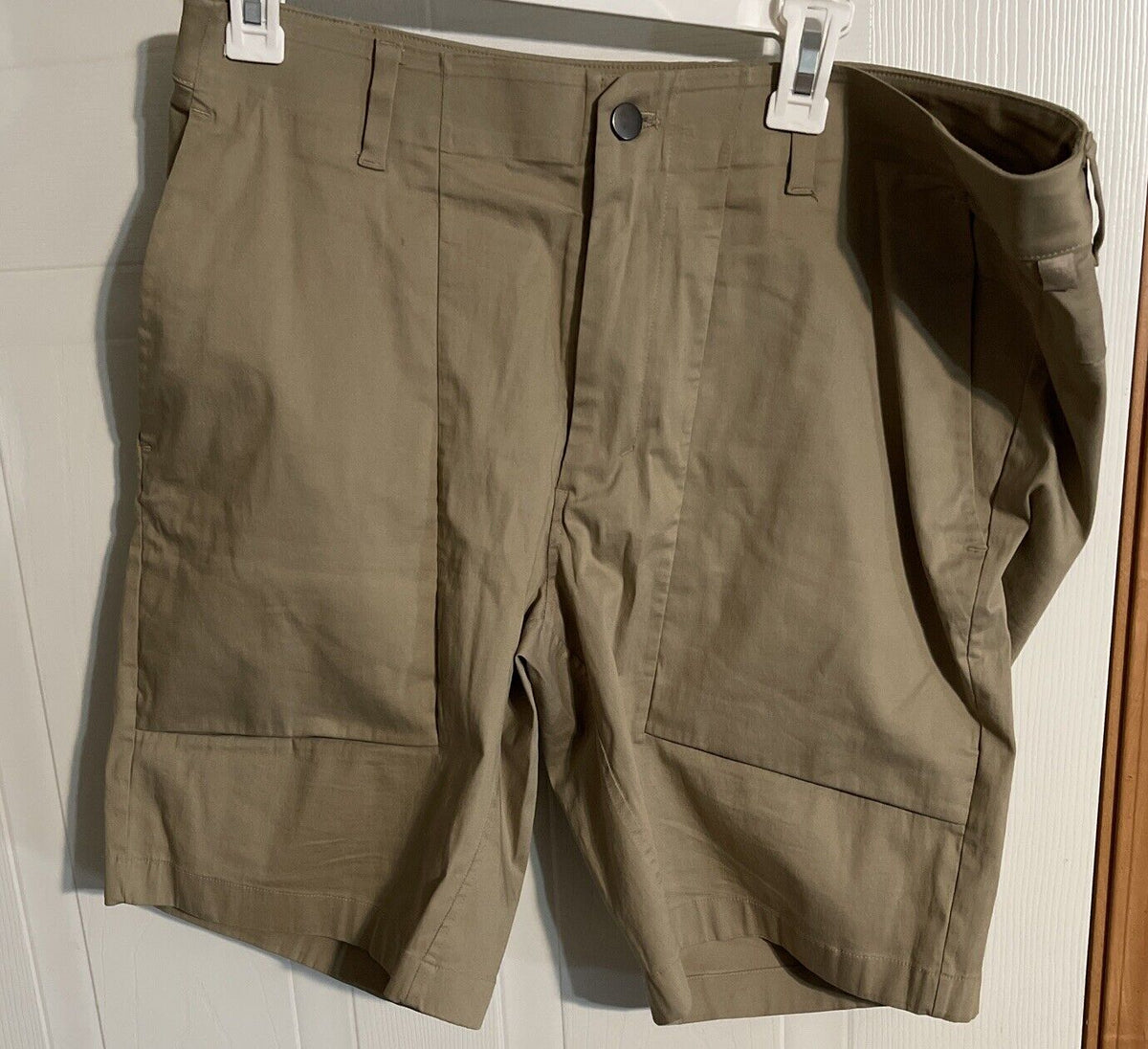 Lululemon Shorts 36