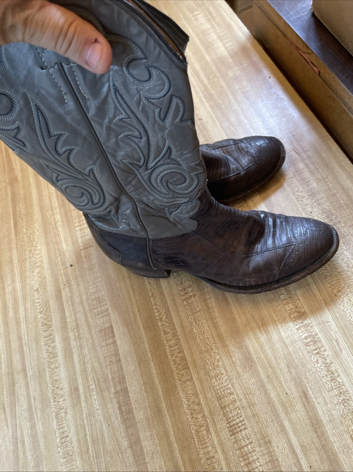 Justin Cowboy Boots 9 D