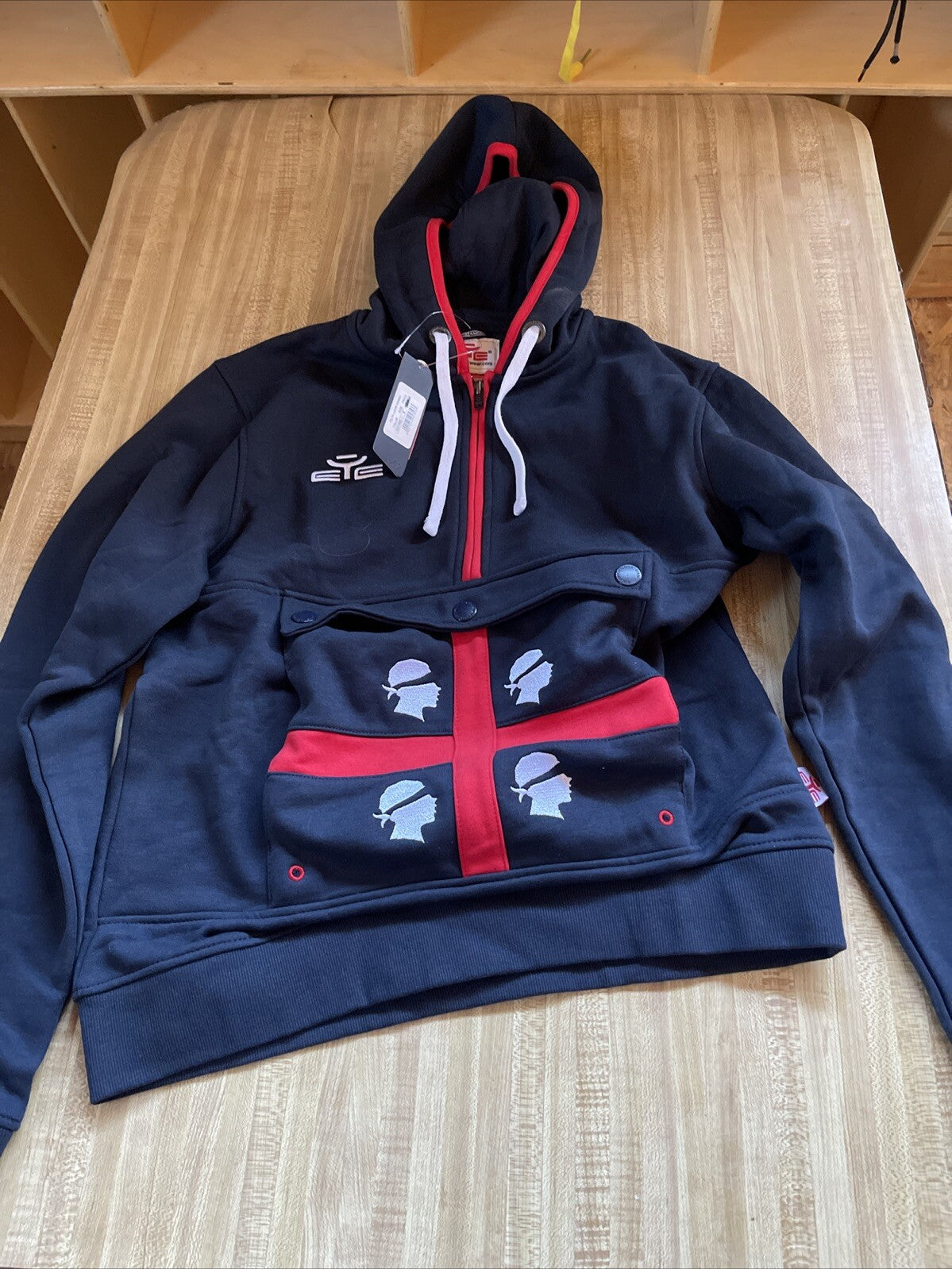 Eye Sportswear Hoodie Medium NWT