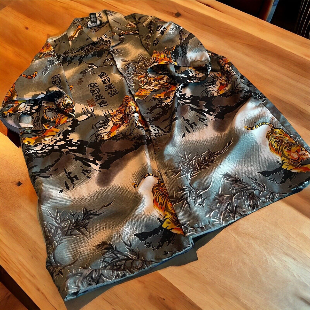 R-World Button Up Medium 