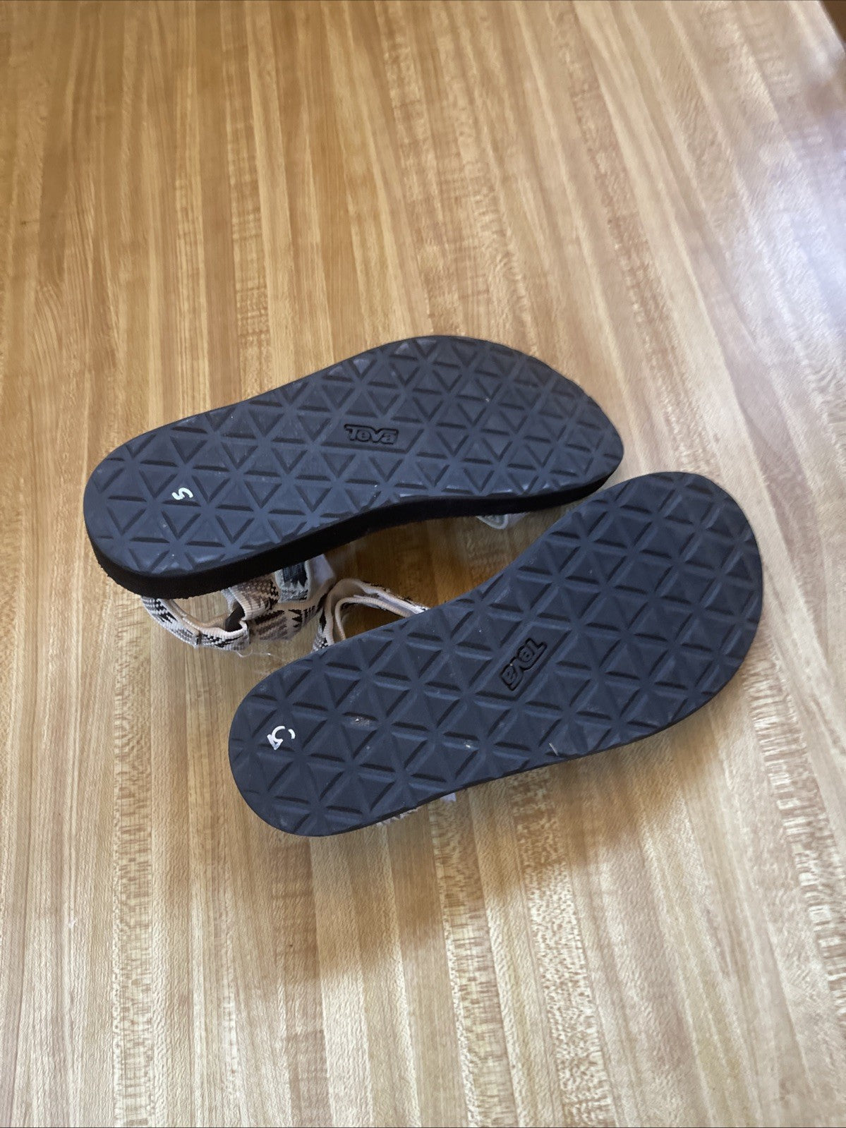 teva sandals 6