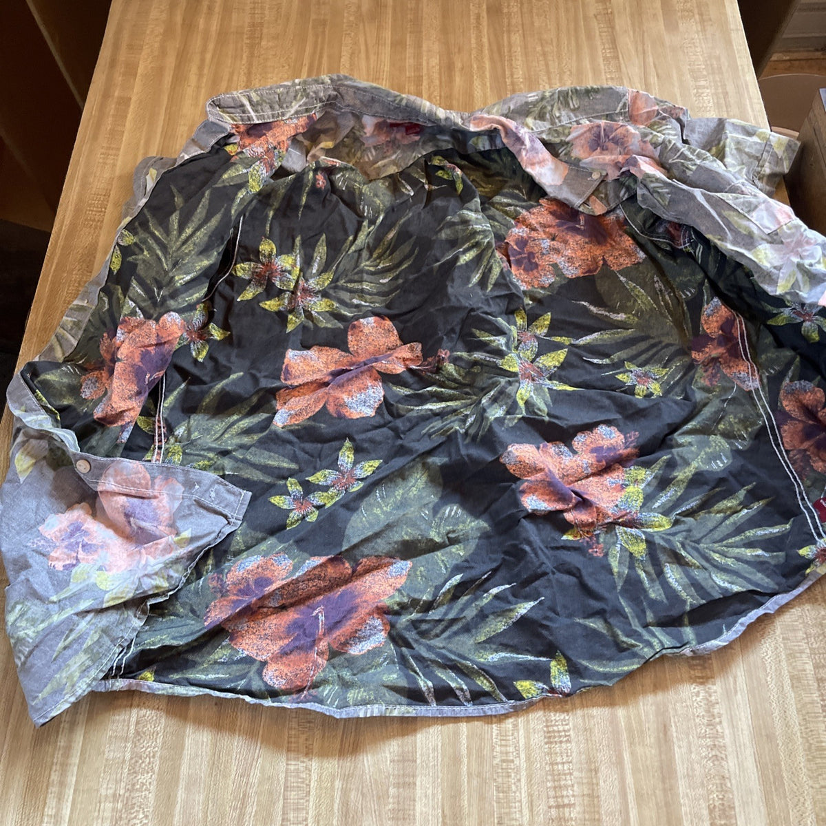 Arizona Jeans Co Button Down Large 