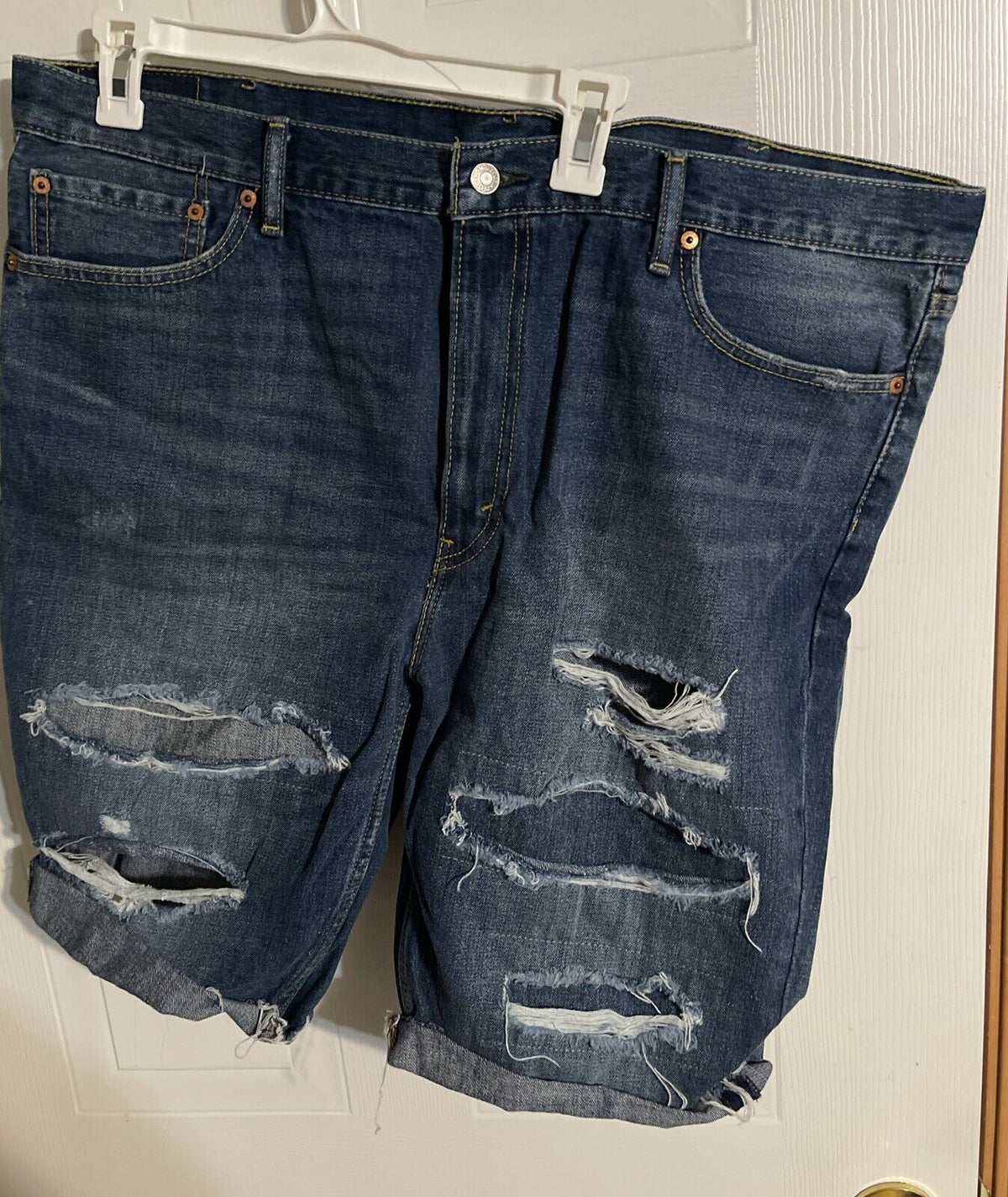 Levi’s 511 Distressed Jorts 42