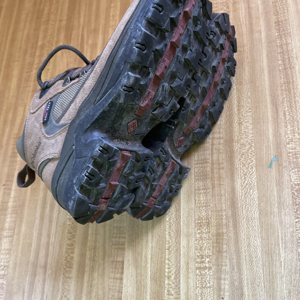 Columbia Hiking Boots 8