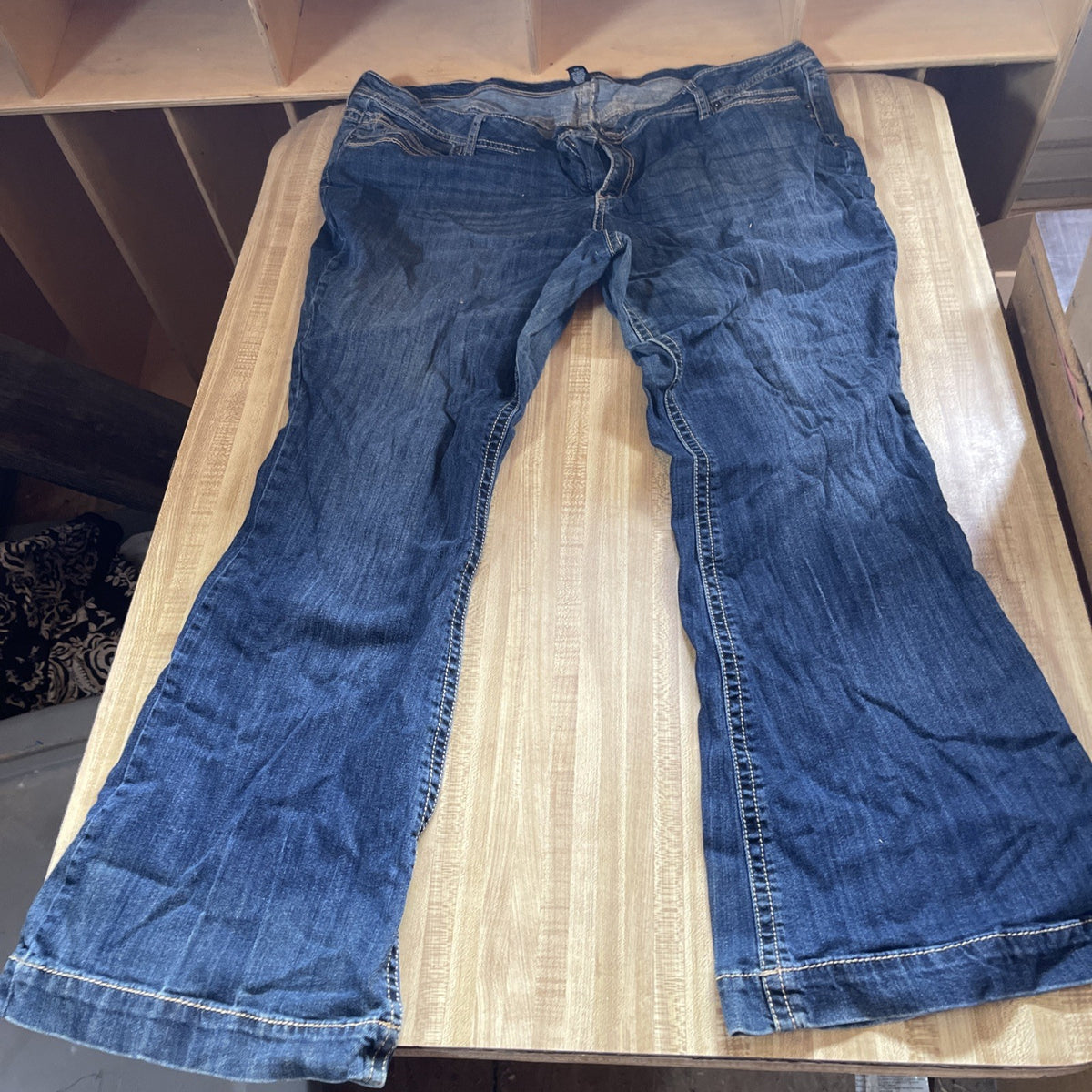 a.n.a flare jeans 24W