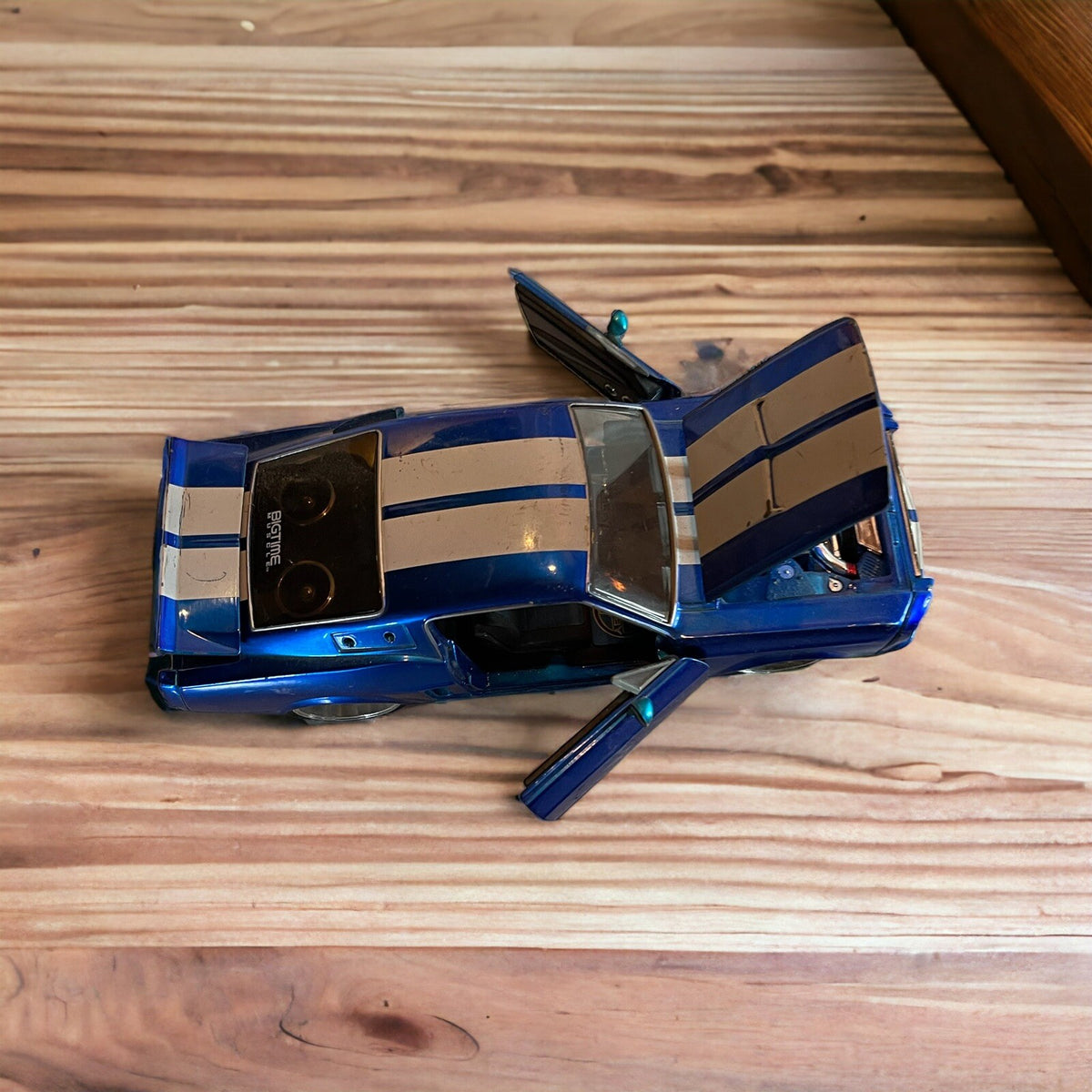 JADA BIGTIME BTM 1967 SHELBY GT 500KR BLUE / WHITE STRIPES 1:24