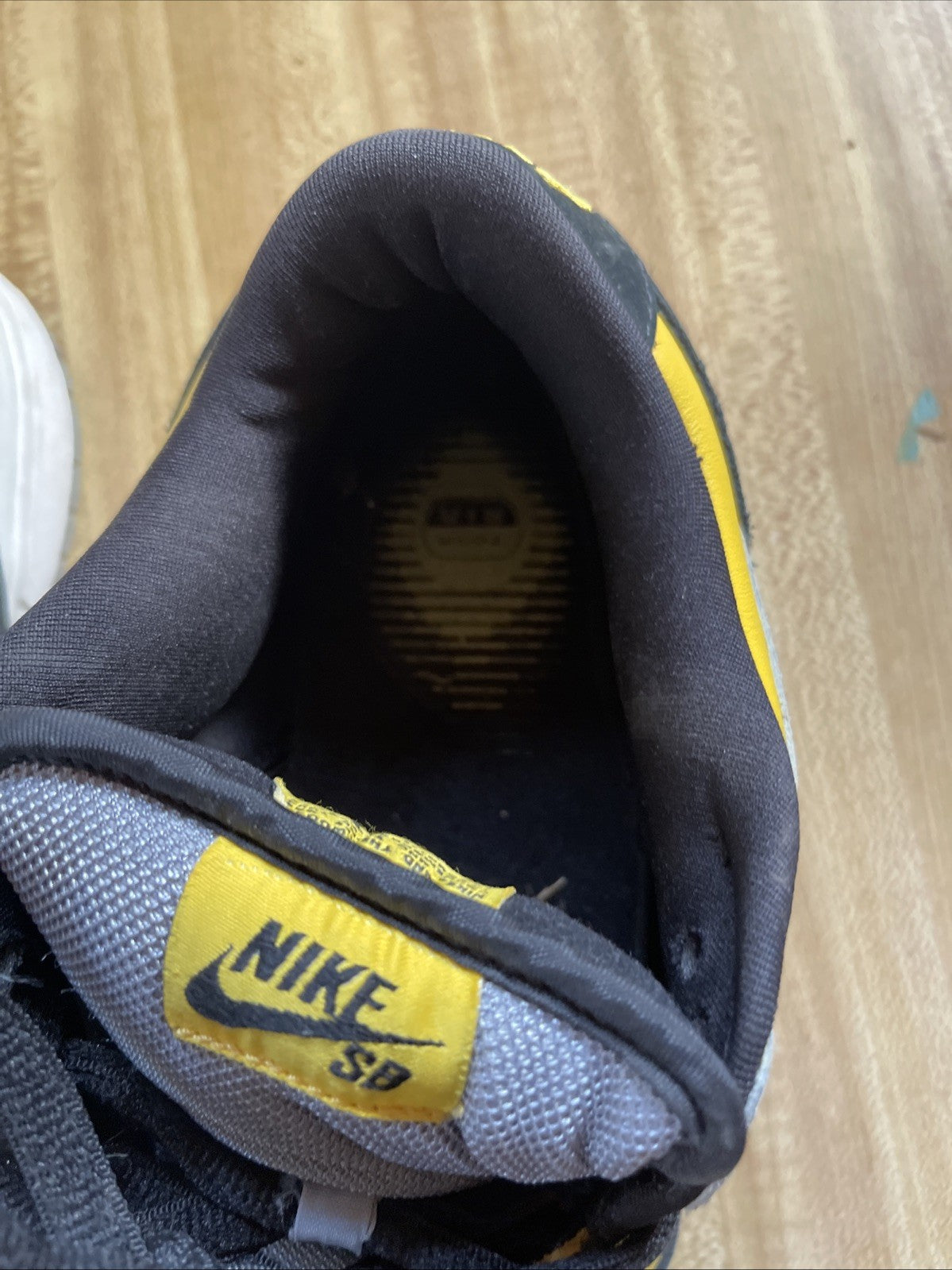 Nike  SB Dunk  Low Pro BIC 11