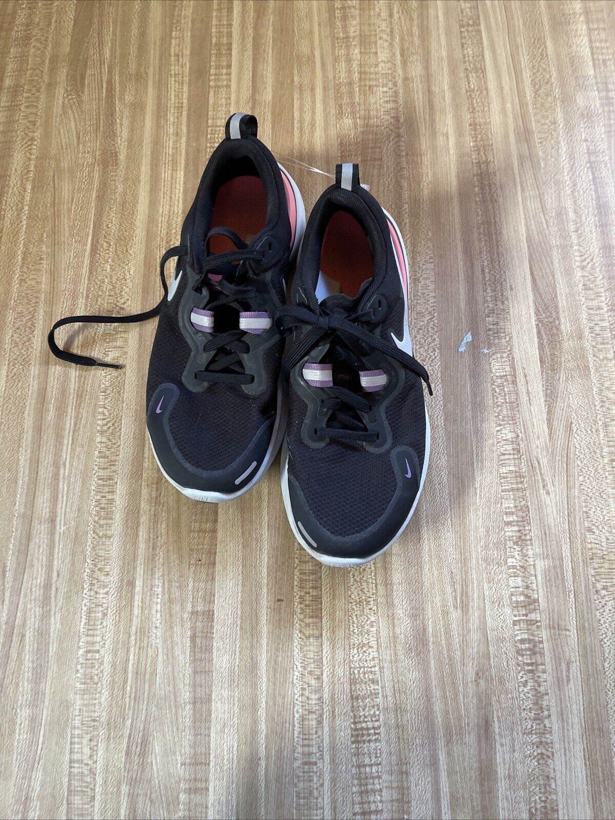 Nike Miller React Size 8