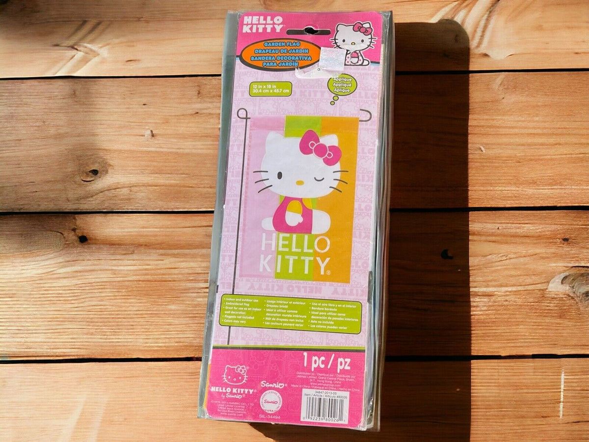 New Sealed Hello Kitty Applique Sanrio Garden Flag 12" x 18" 2013 "Hello Kitty"