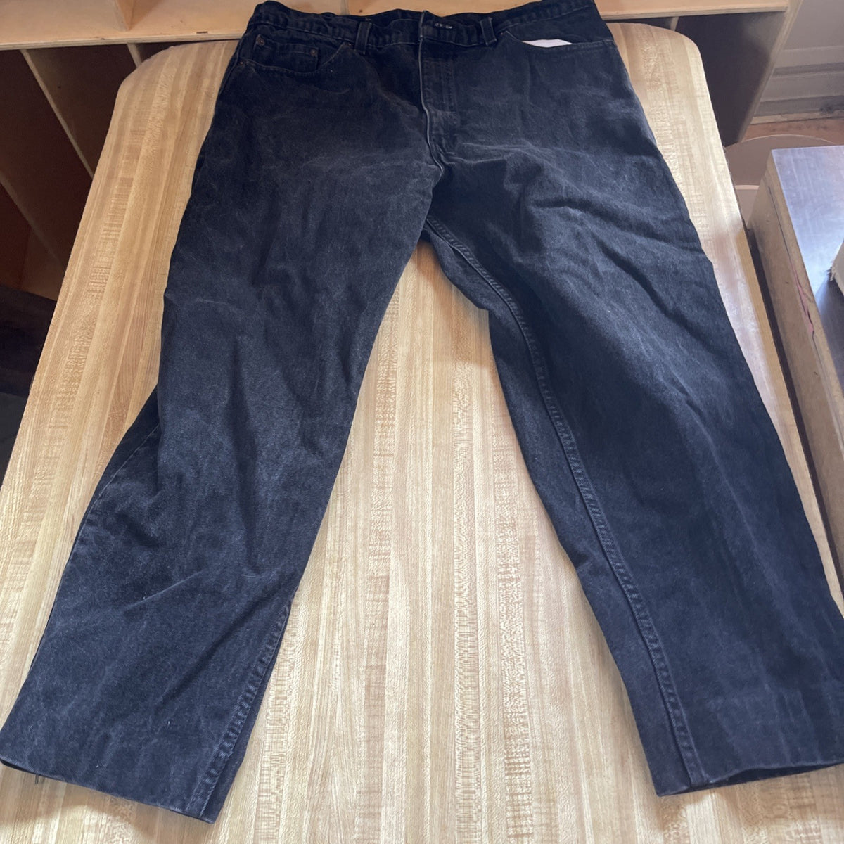 Vintage Levi’s 550 Made In USA 40/27 Hemmed
