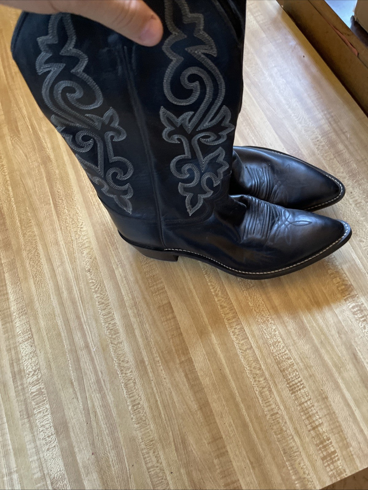 Justin Cowboy Boots 9 D