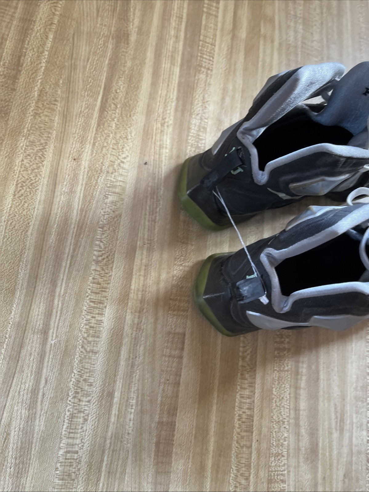 Nike LeBron 13 Size 8.5 