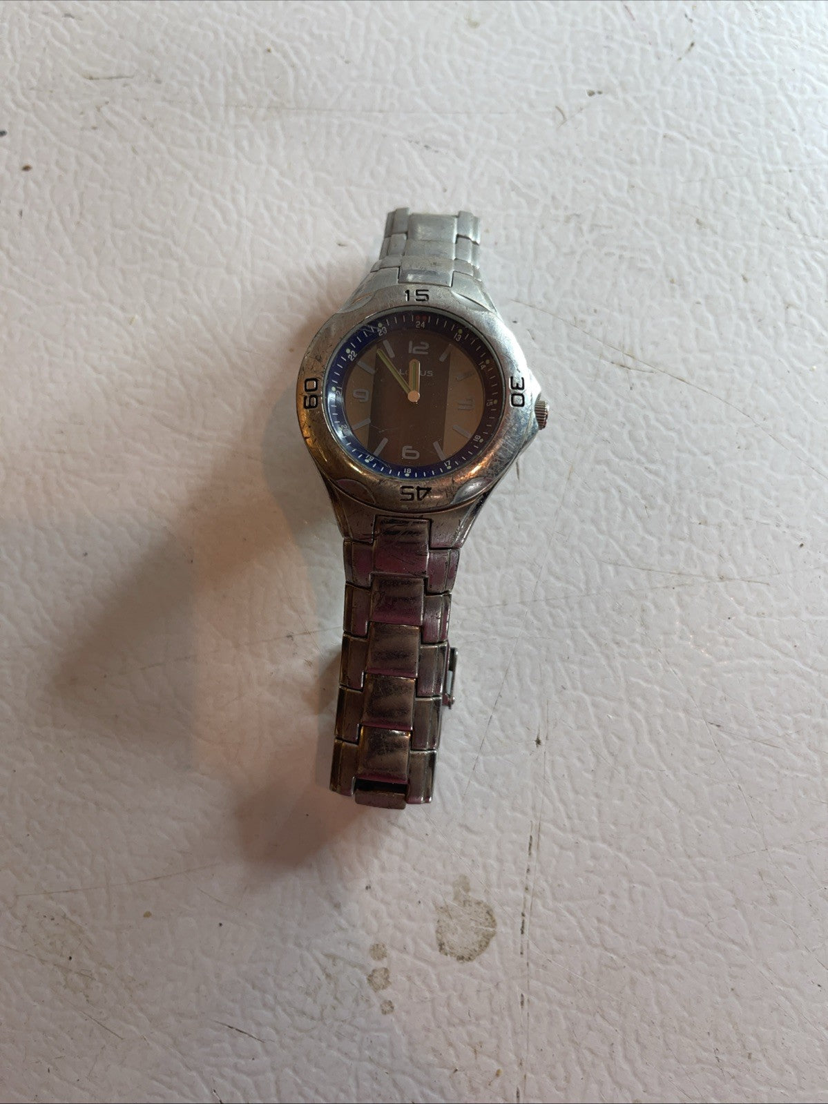 Lorus Men’s Watch Needs Battery