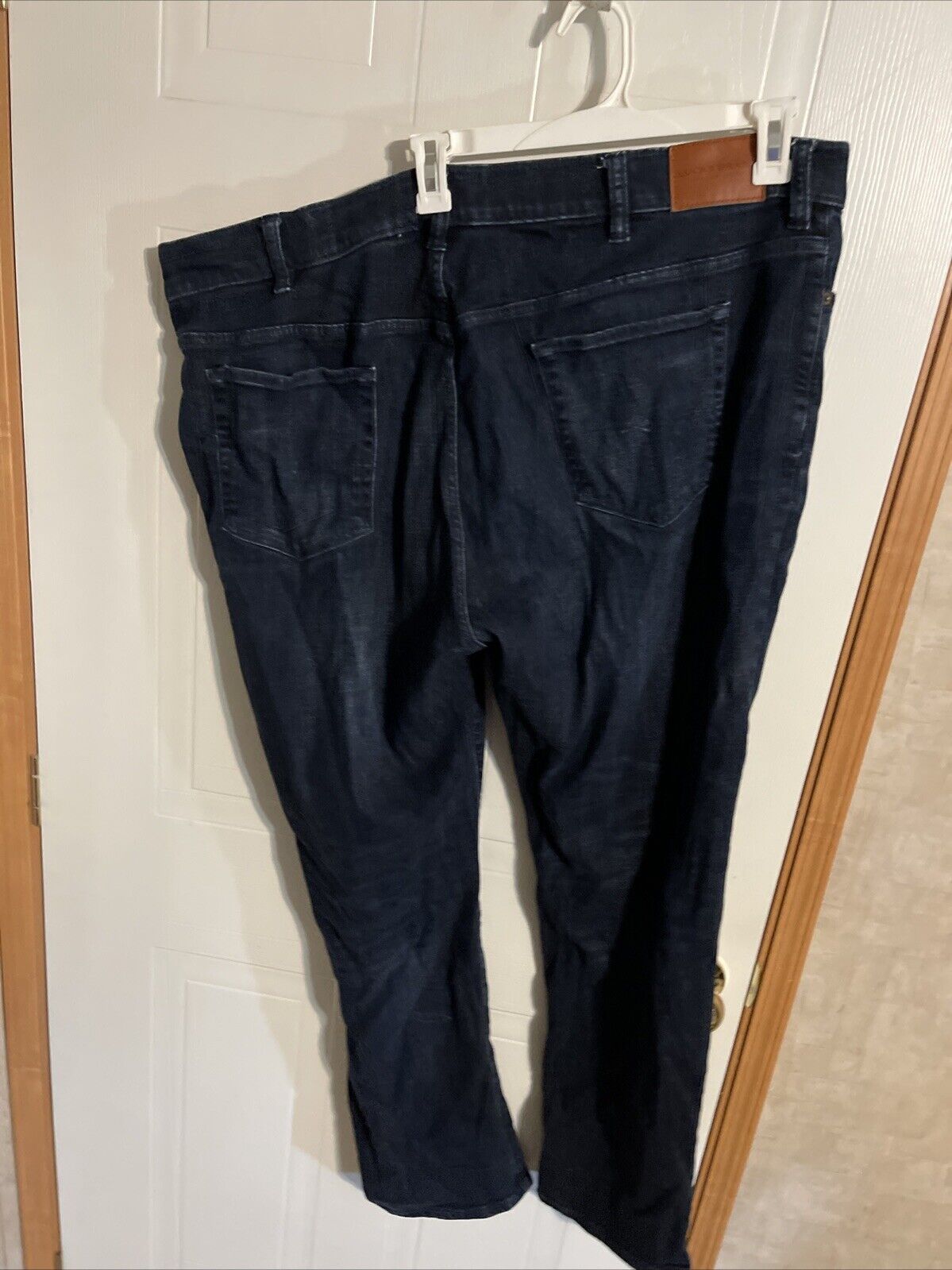 Lucky Brand Athletic Taper Jeans 46x34