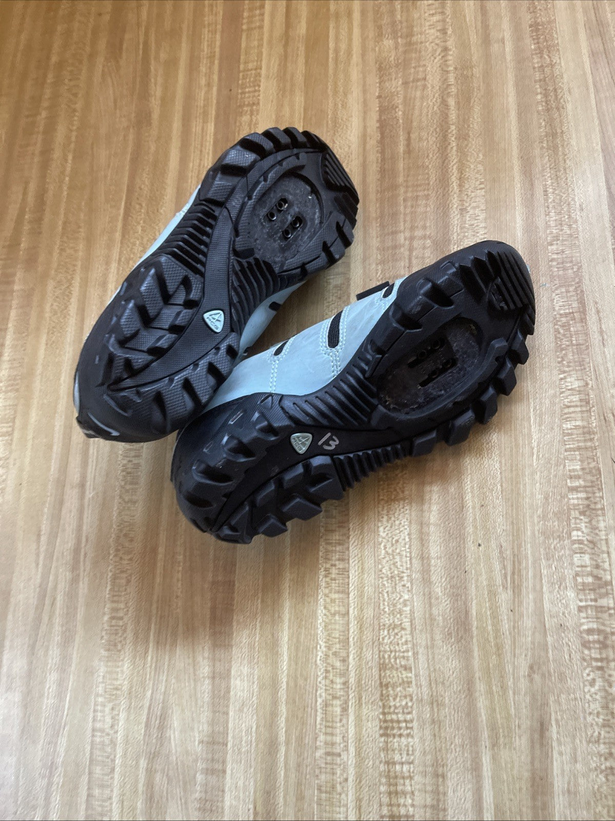 Nike Cycling Shoes Women’s 8