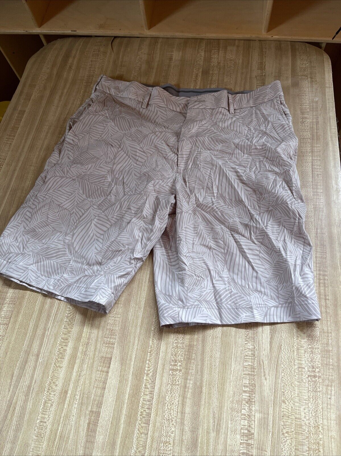 walter hagen golf shorts 36