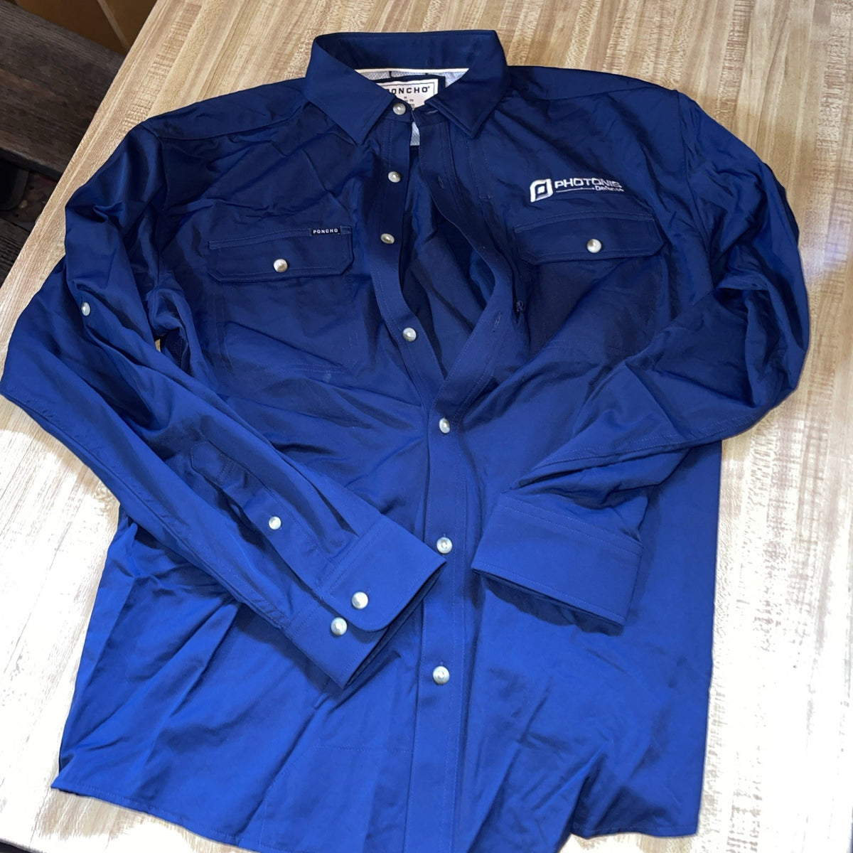 Poncho Button Up Medium 