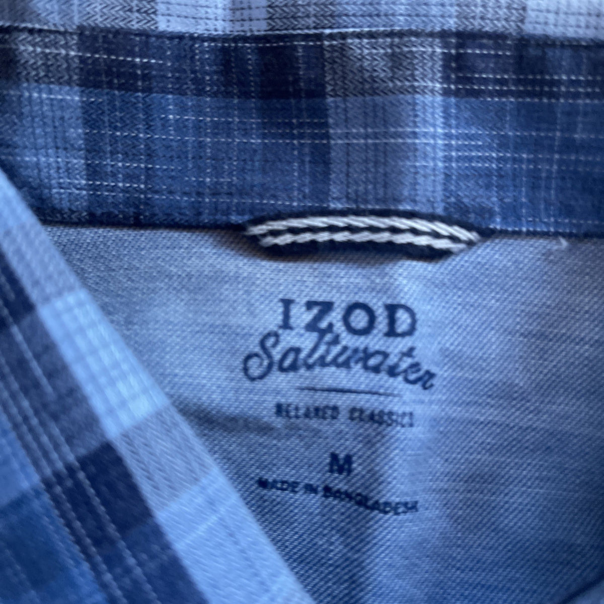 Izod Saltwater Button Up Medium 