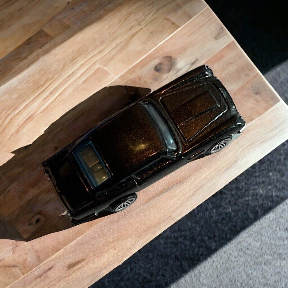 hot wheels  aston martin dbs