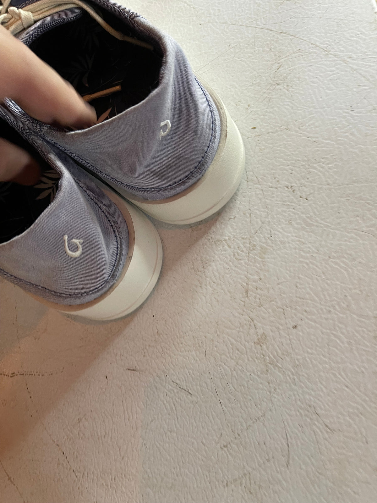 Olukai sneakers size 10