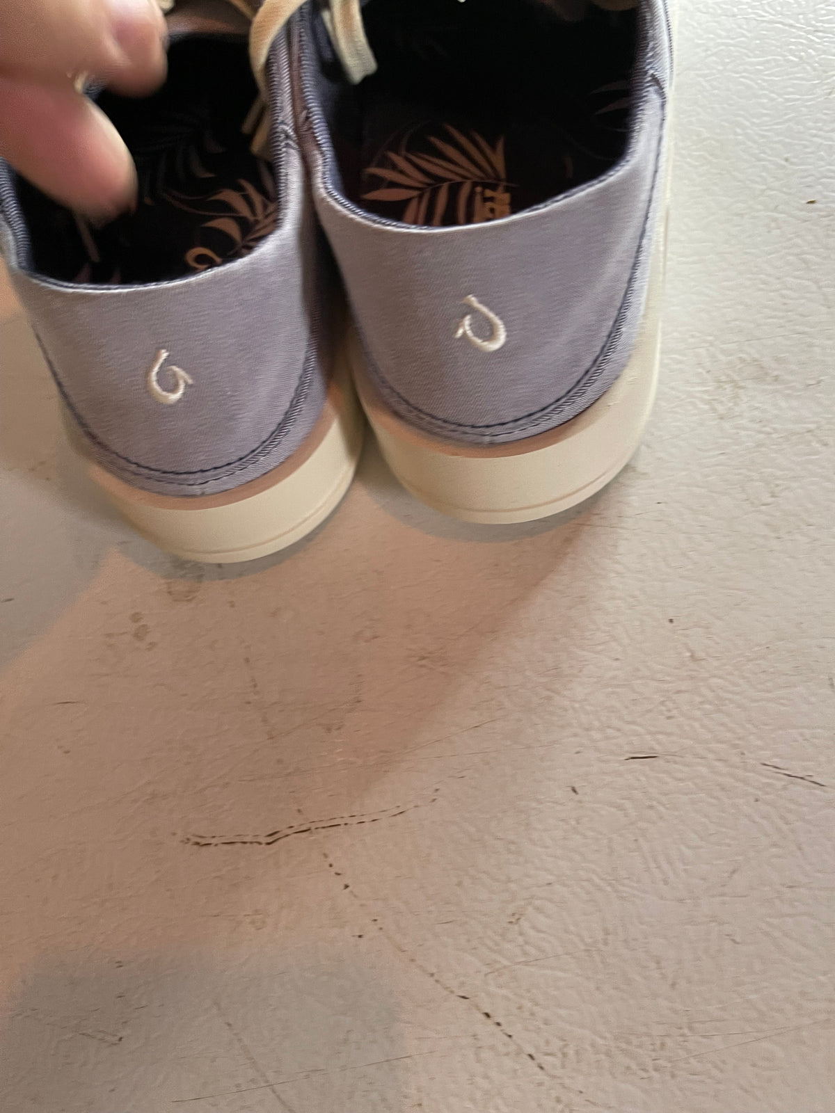 Olukai sneakers size 8 nwob
