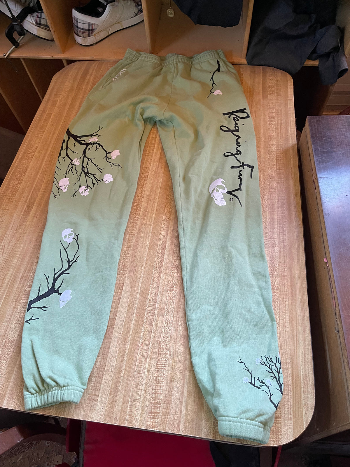 Reigning fury sweatpants small NWT
