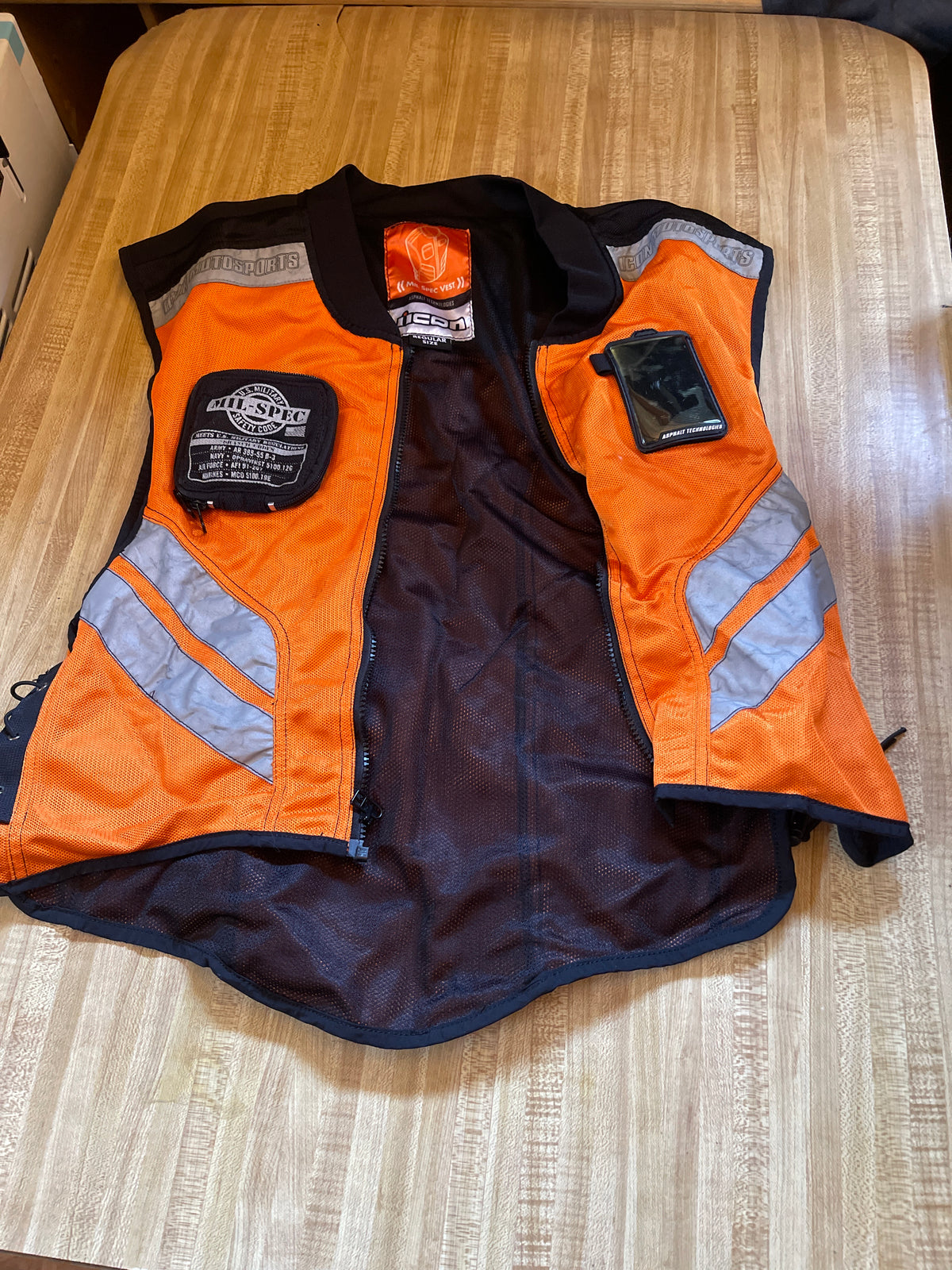 Icon vest