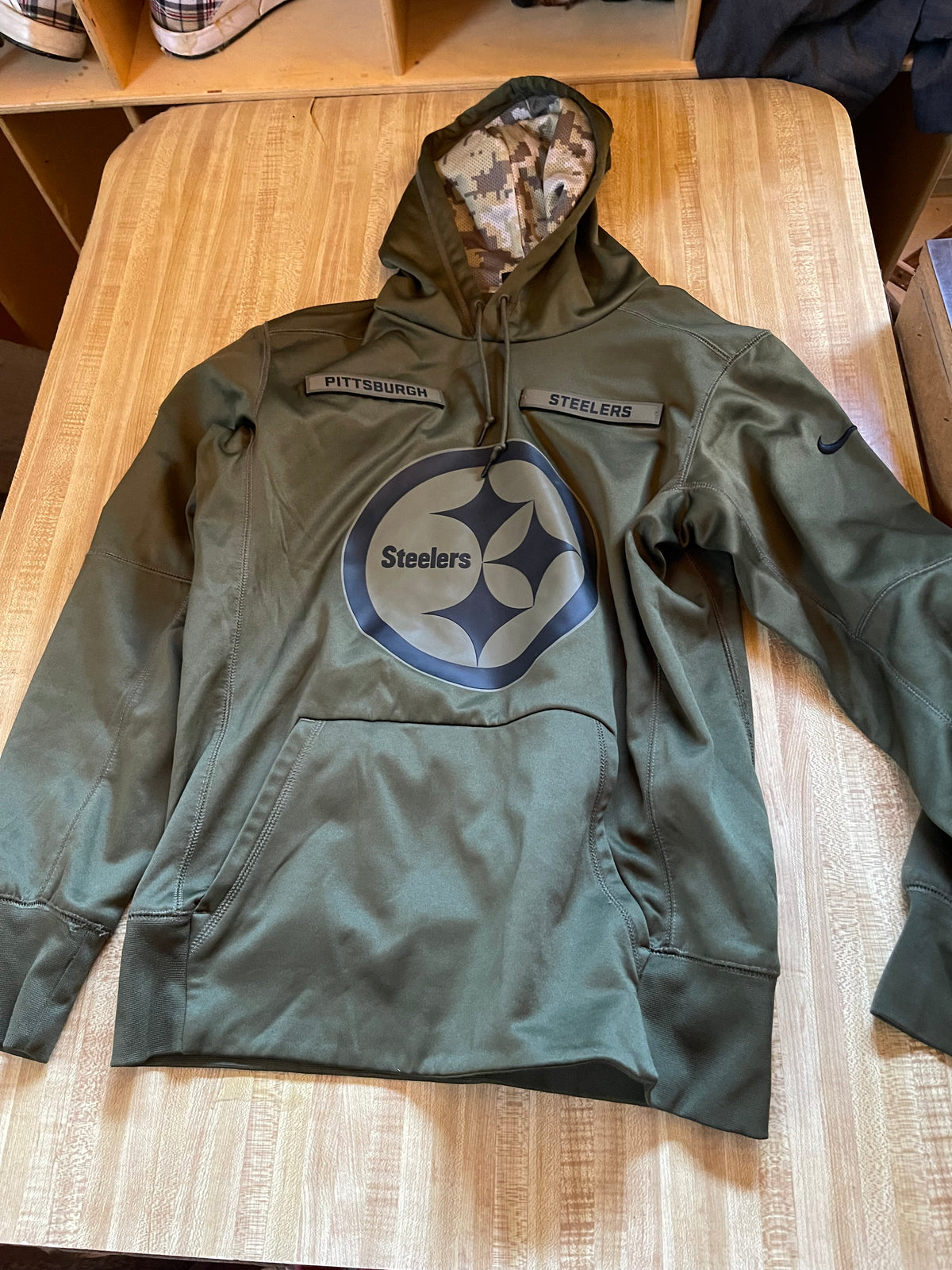 Nike on field salute to the troops Steelers hoodie small