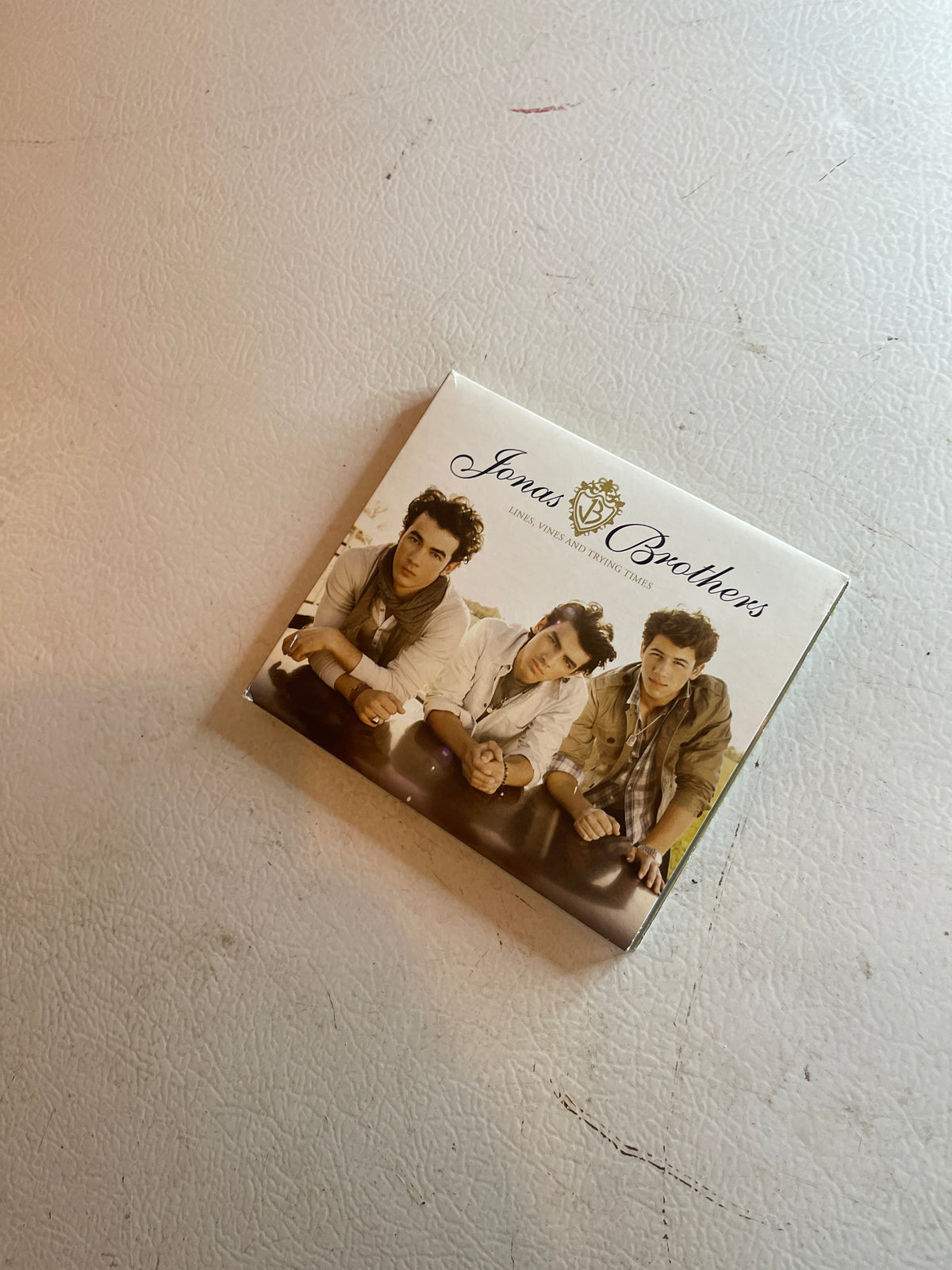 Jonas brothers lines vines and trying times cd