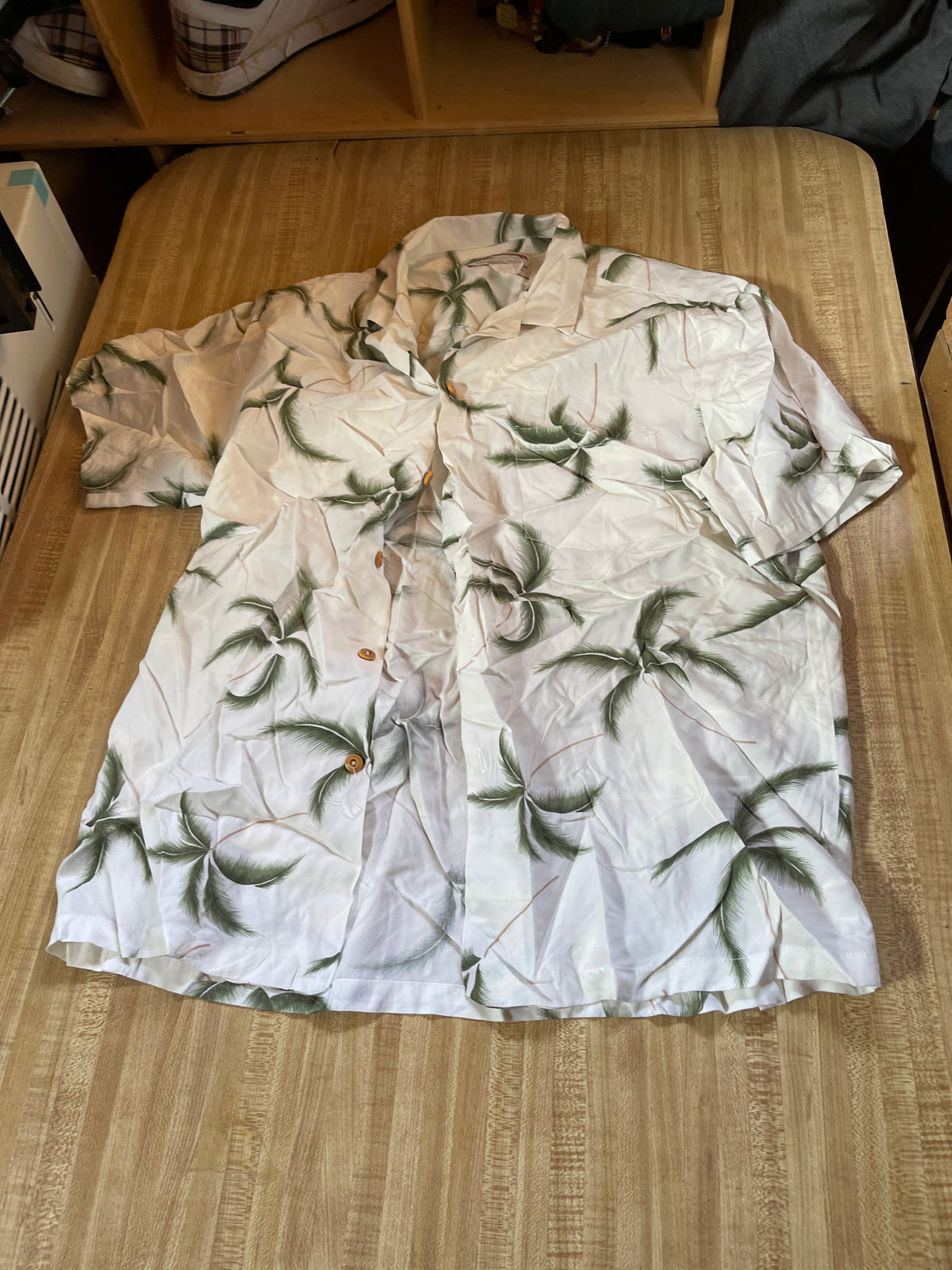Vintage paradise found button up medium