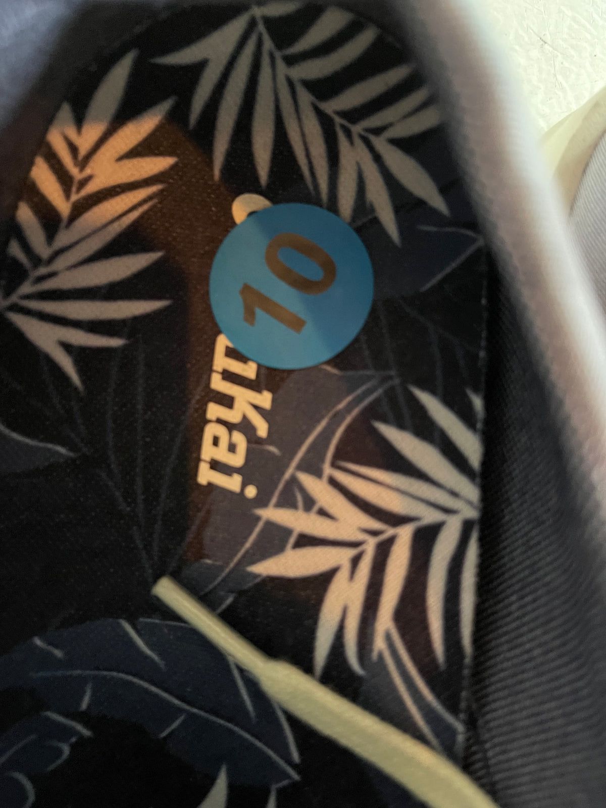 Olukai sneakers size 10