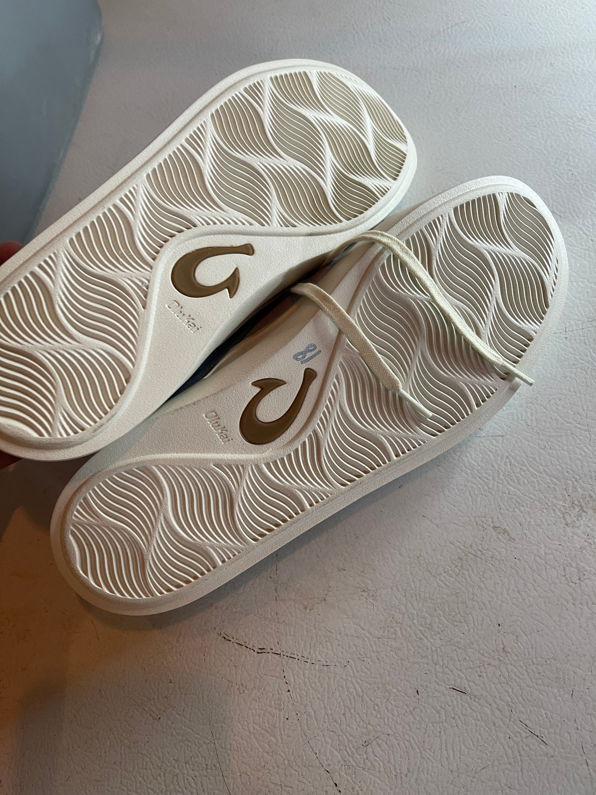 Olukai sneakers size 10