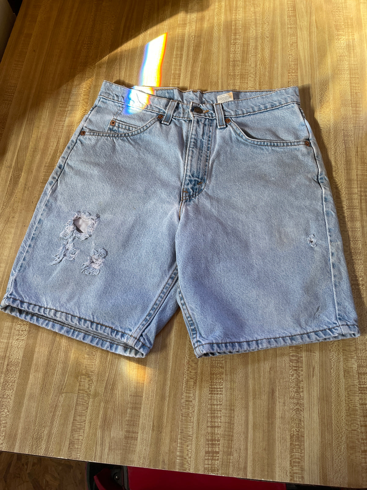 Vintage Levi’s 550 jorts 31